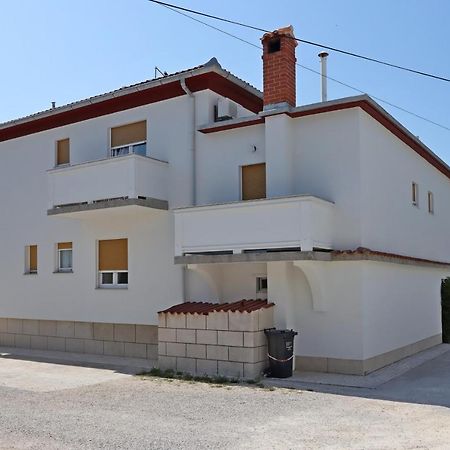 Apartments And Rooms By The Sea Banjol, Rab - 19692 Esterno foto